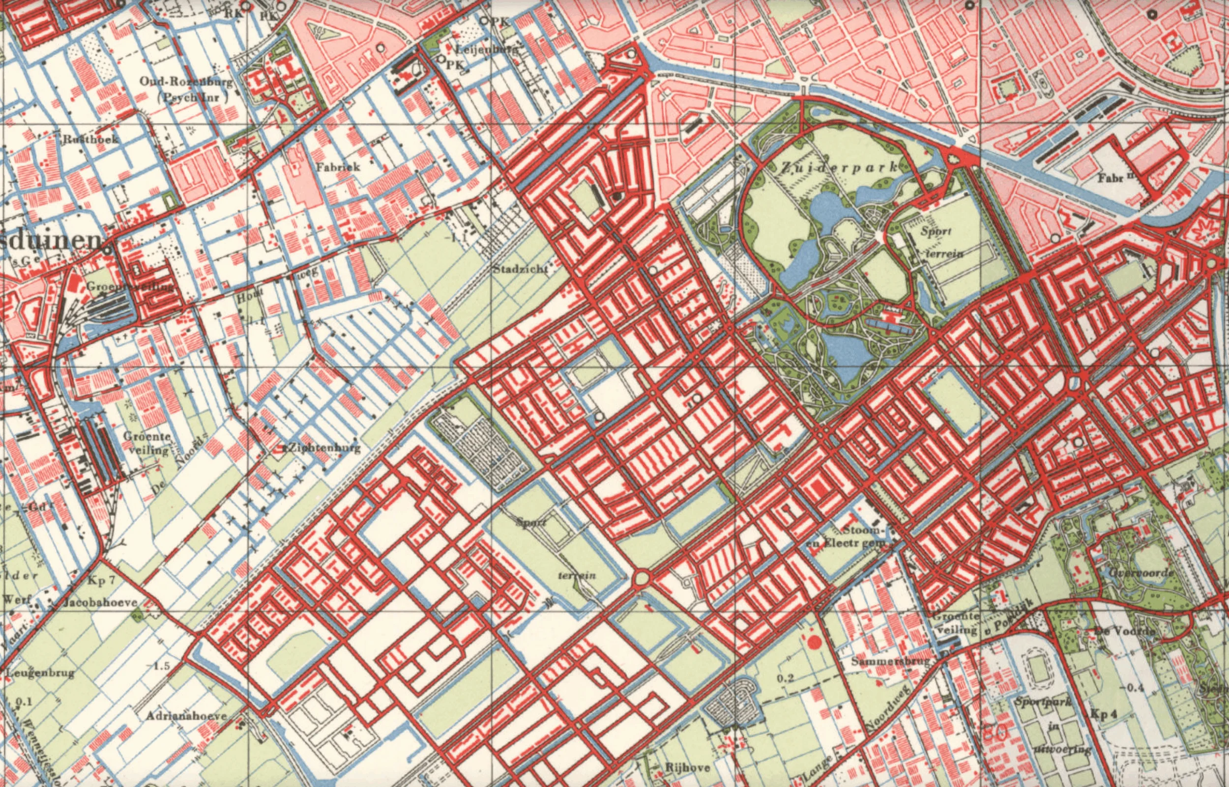 Historical urban master plan map showing dense red-highlighted perimeter blocks, canals, and green spaces.